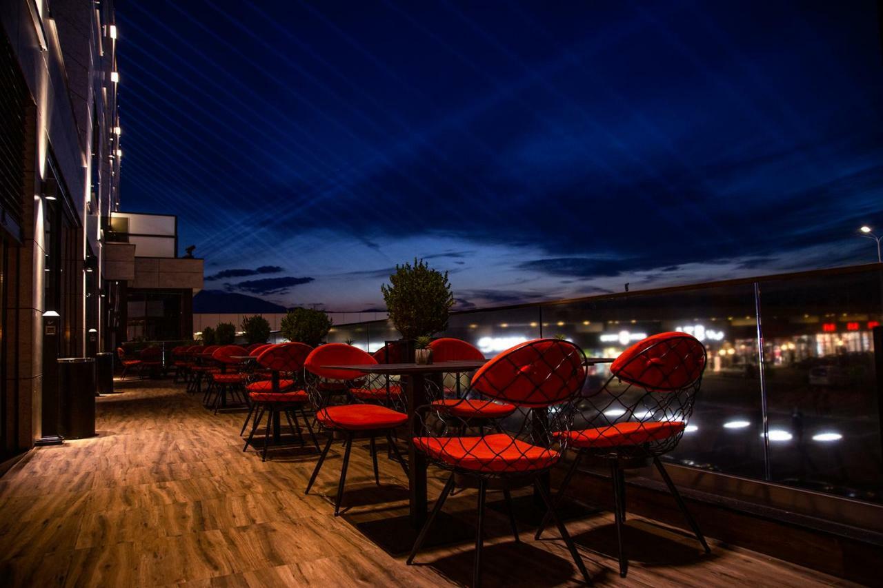 Premium Park Hotel Prizren Exterior foto